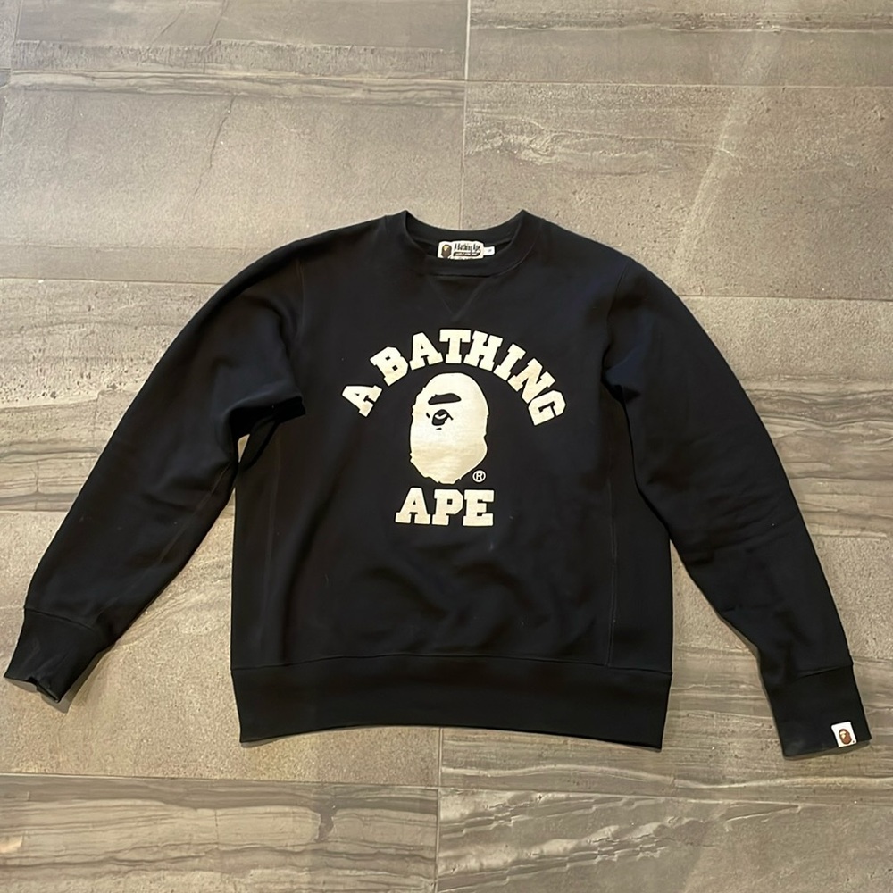 A Bathing Ape Crewneck sweatshirt sz M